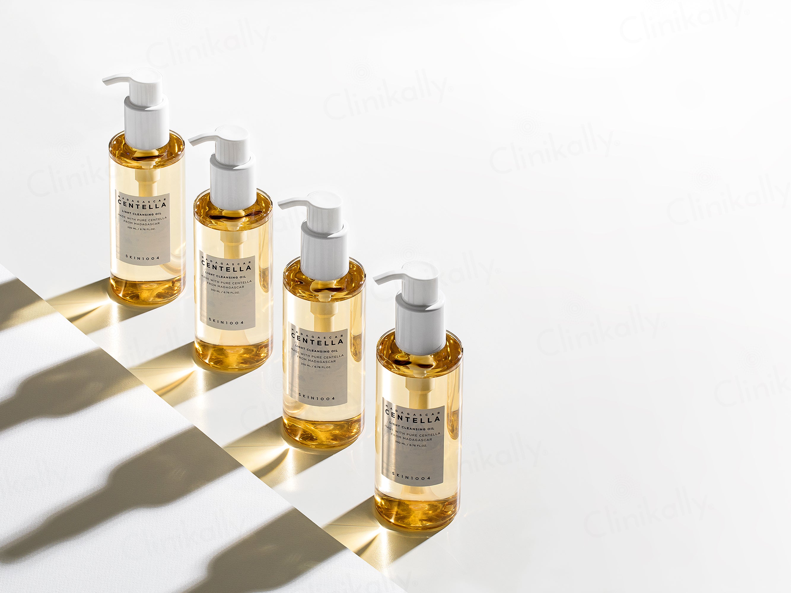 SKIN1004 Madagascar Centella Light Cleansing Oil