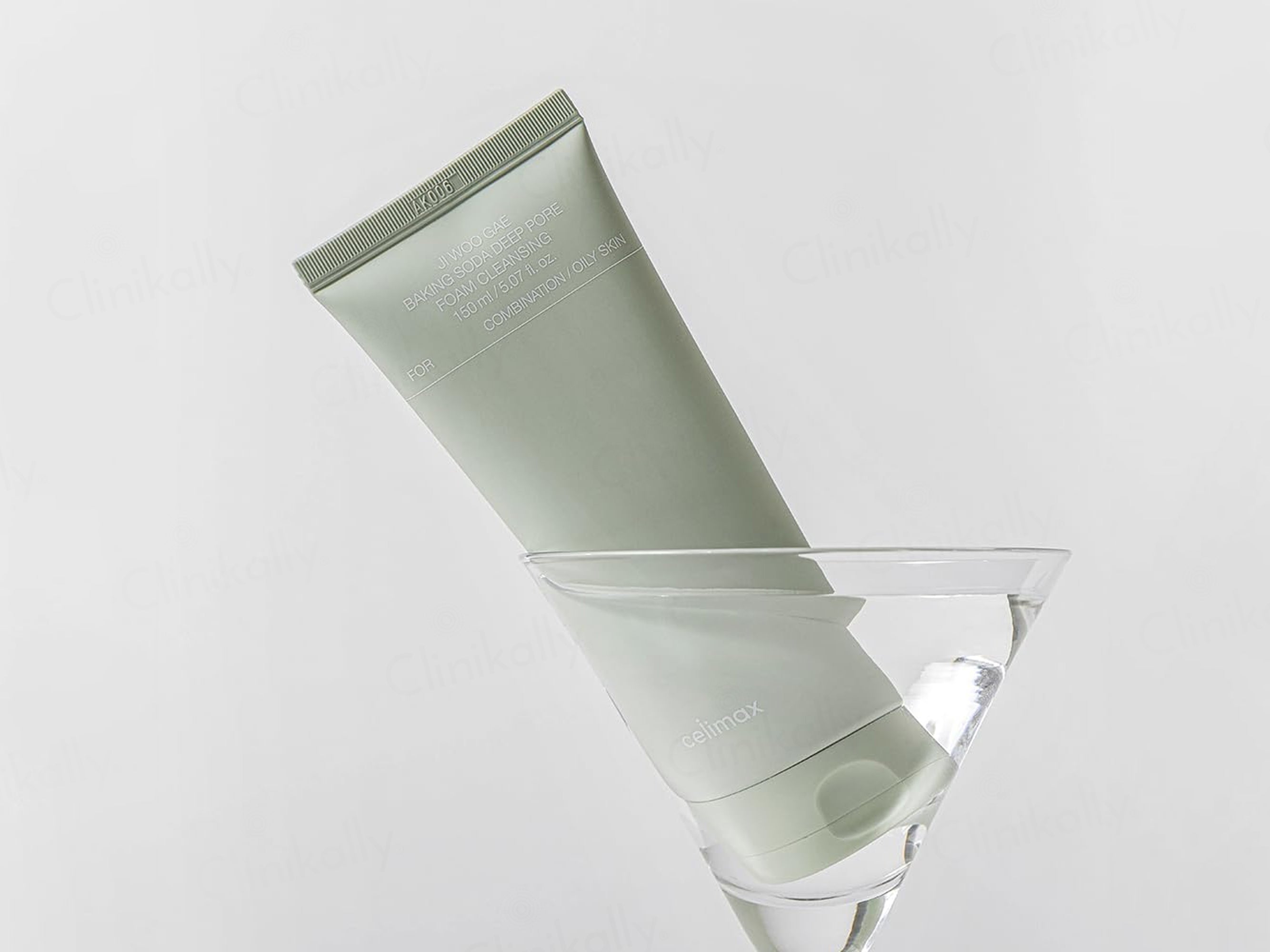 Celimax Ji Woo Gae Baking Soda Deep Pore Foam Cleansing