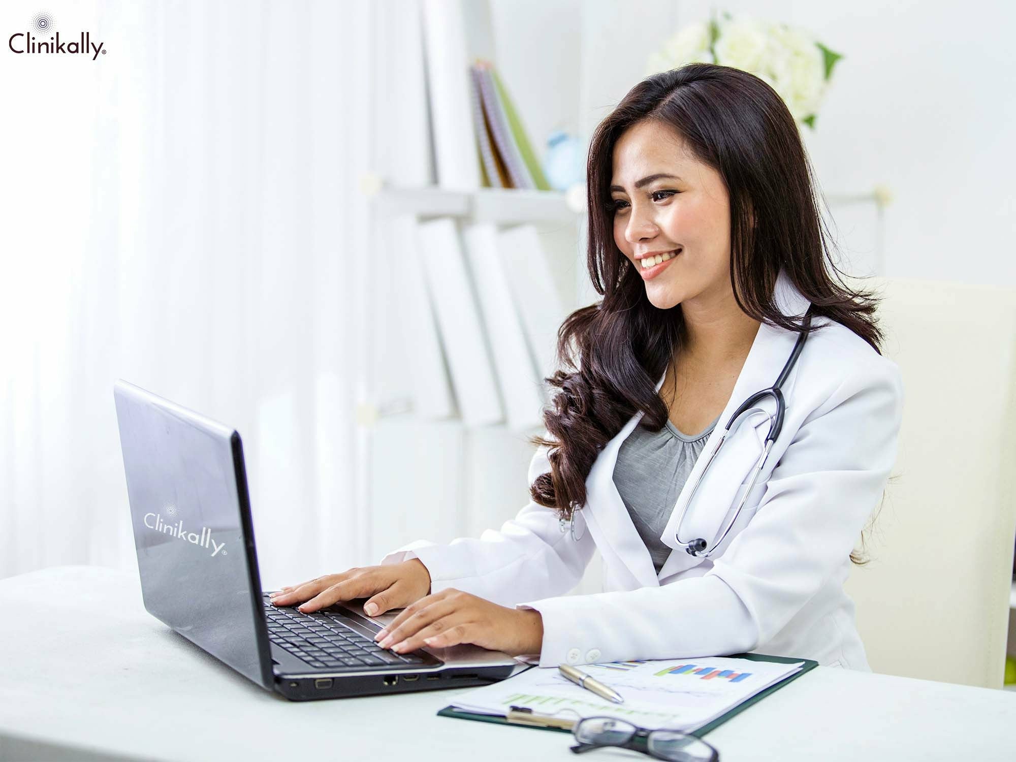 Video Consult with a Skin & Hair Specialist - Clinikally