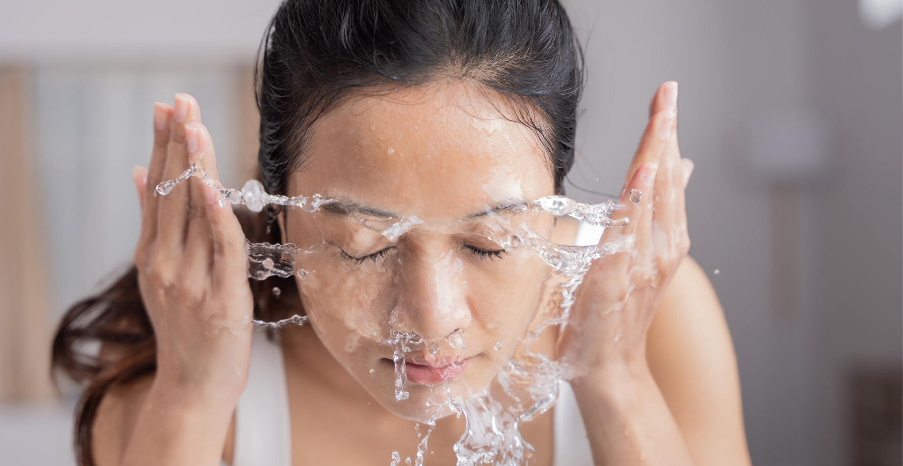 washing your face with cold water